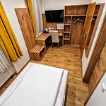 Отель Am Rathaus 2*