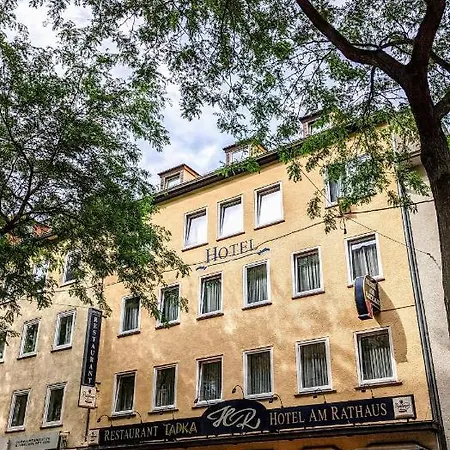 Am Rathaus 2*