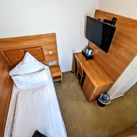 Am Rathaus 2* Kassel