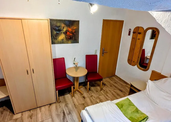 Am Rathaus 2* Kassel